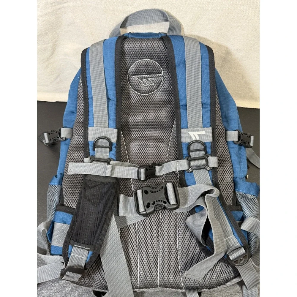 Hi-Tec Backpack Unisex Large Blue Senoran Infinity Series Hiking Gear HT3081-N